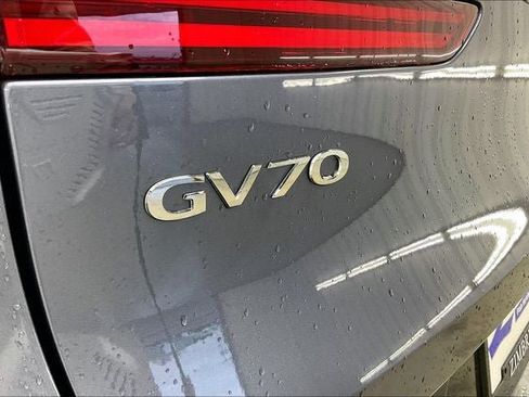 New 2026 Genesis GV70 2.5T AWD/4WD image 17
