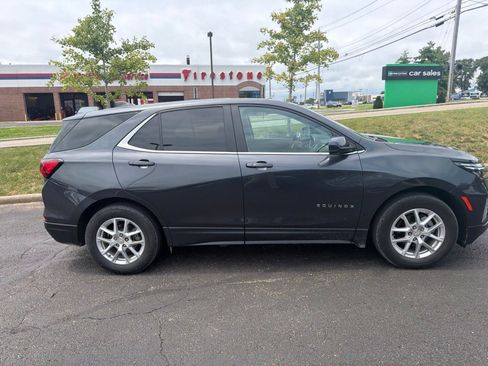 Used 2023 Chevrolet Equinox LT FWD image 16