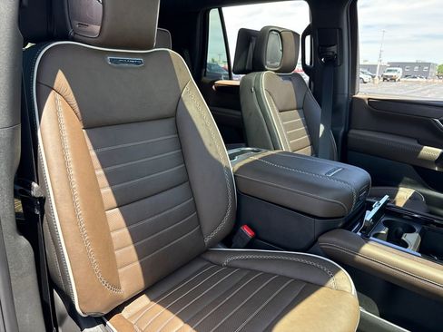 New 2026 GMC Yukon Denali Ultimate AWD/4WD image 40