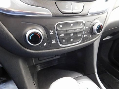 Used 2024 Chevrolet Equinox LT image 25