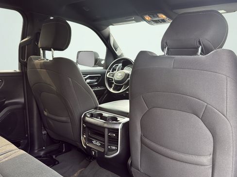Used 2022 RAM 1500 Big Horn AWD/4WD image 37