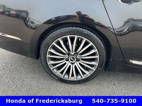 Used 2015 Kia Cadenza Premium w/ Technology Package FWD image 32