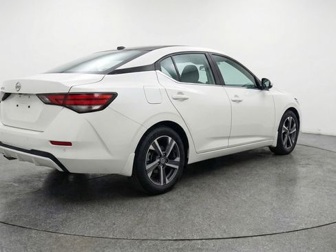 Used 2025 Nissan Sentra SV image 9