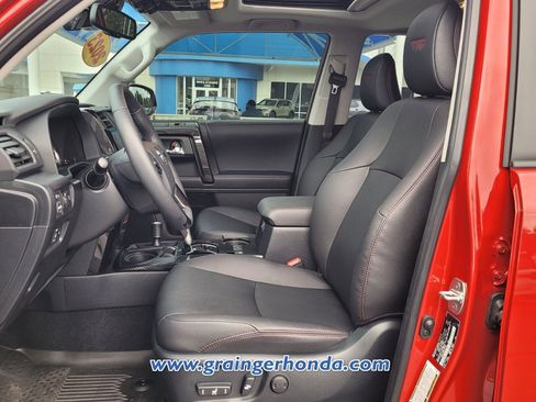 Used 2023 Toyota 4Runner TRD Off-Road Premium image 10