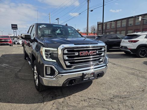 Certified 2021 GMC Sierra 1500 SLT w/ SLT Convenience Package image 14