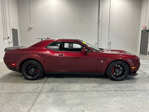 Used 2019 Dodge Challenger R/T Scat Pack w/ Widebody Package image 5