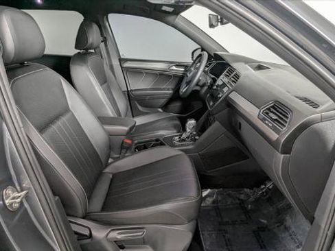 Used 2023 Volkswagen Tiguan SE R-Line FWD image 27