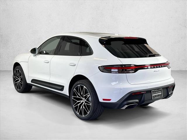 Used 2026 Porsche Macan AWD/4WD image 3