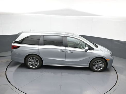 Certified 2025 Honda Odyssey Touring image 40