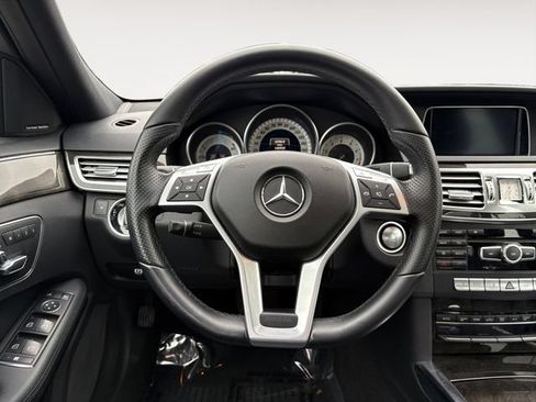 Used 2014 Mercedes-Benz E 350 4MATIC Sedan image 12