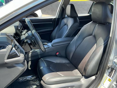 Used 2023 Toyota Camry XSE FWD image 18