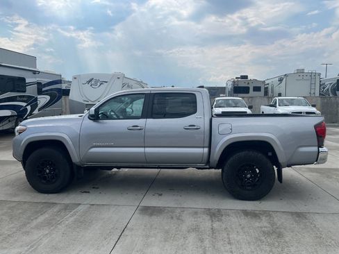 Used 2019 Toyota Tacoma SR5 image 6