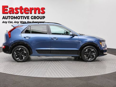 Used 2024 Kia Niro Wind w/ Wind Preserve Package FWD image 4