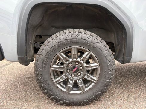 Used 2024 GMC Sierra 1500 AT4X AWD/4WD image 10