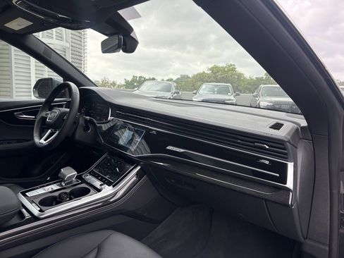 Used 2026 Audi Q8 Premium Plus w/ Premium Plus Package AWD/4WD image 15