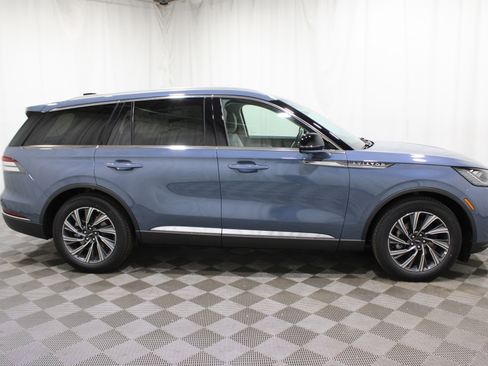 New 2026 Lincoln Aviator 2WD image 32