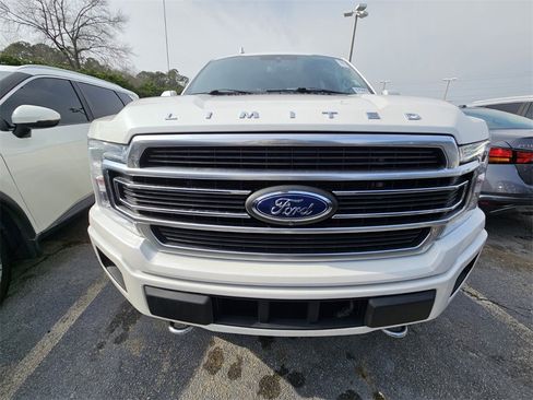 Used 2018 Ford F150 Limited image 2