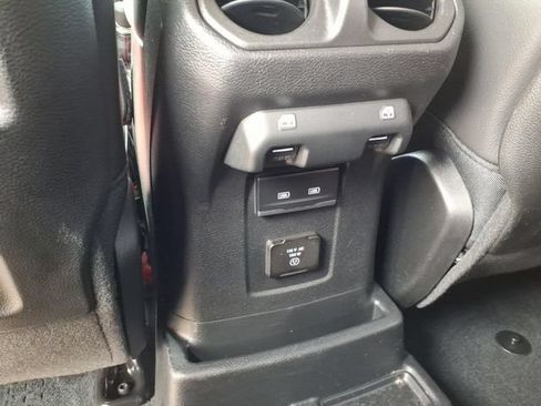 Used 2023 Jeep Wrangler Unlimited Rubicon 4xe AWD/4WD image 19