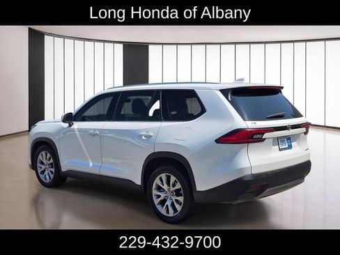 Used 2024 Toyota Grand Highlander FWD image 12