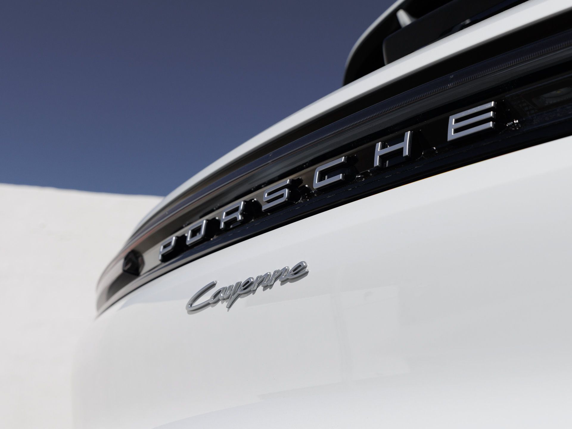 Certified 2025 Porsche Cayenne AWD/4WD image 12