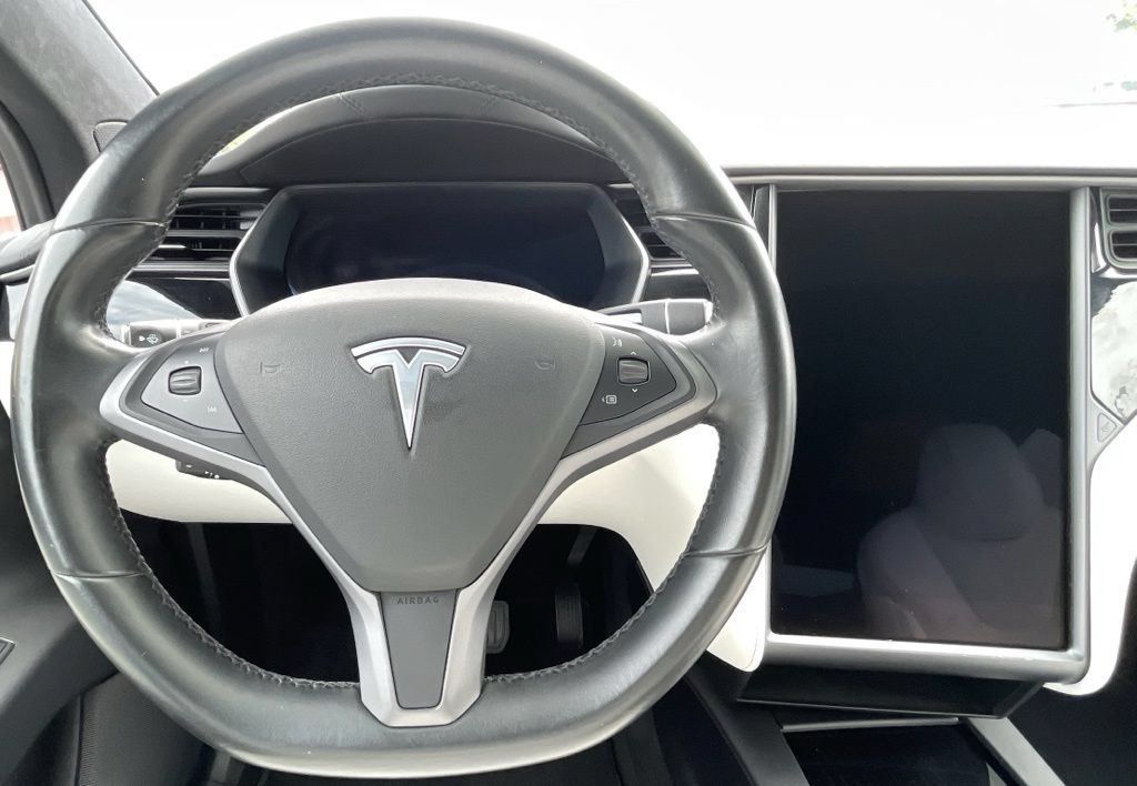 Used 2018 Tesla Model X 75D AWD/4WD image 18