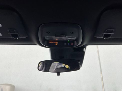 Used 2025 Buick Envista Preferred image 15