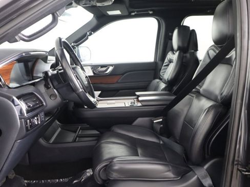 Used 2023 Lincoln Navigator L Reserve AWD/4WD image 13