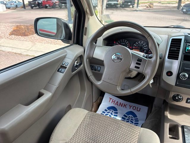 Used 2012 Nissan Frontier SV AWD/4WD image 23