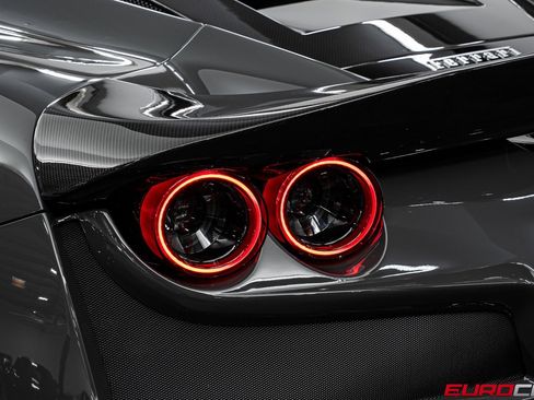 Used 2020 Ferrari F8 Tributo image 26