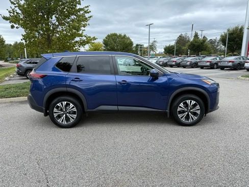 Certified 2022 Nissan Rogue SV image 4