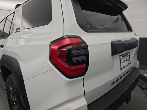 Used 2025 Toyota 4Runner TRD Off-Road AWD/4WD image 14