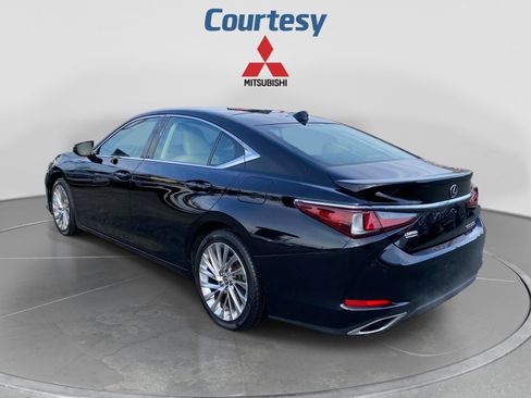 Used 2020 Lexus ES 350 w/ Accessory Package 2 FWD image 3