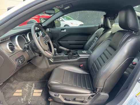 Used 2007 Ford Mustang Shelby GT500 RWD image 8
