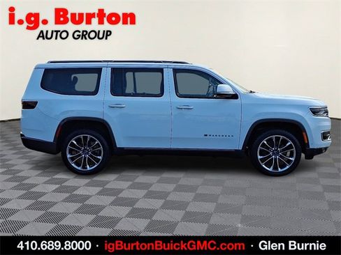 Used 2022 Jeep Wagoneer Series III w/ Premium Group I image 7