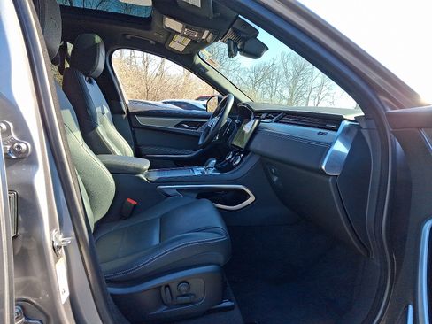 Used 2026 Jaguar F-PACE R-Dynamic S AWD/4WD image 3