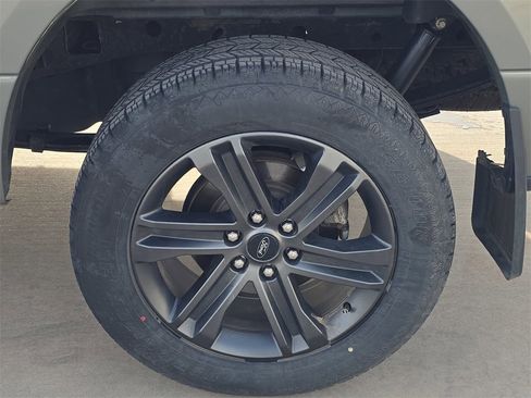 Used 2019 Ford F150 XLT w/ Trailer Tow Package image 32