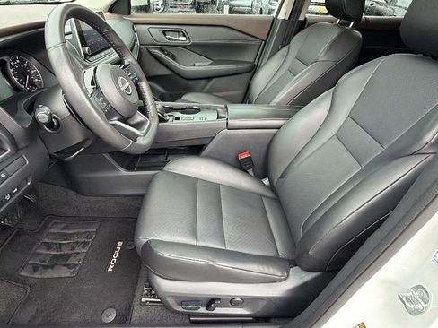 Used 2023 Nissan Rogue SV w/ SV Premium B Package FWD image 13