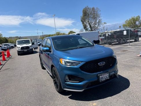 Used 2019 Ford Edge ST w/ Equipment Group 401A image 2