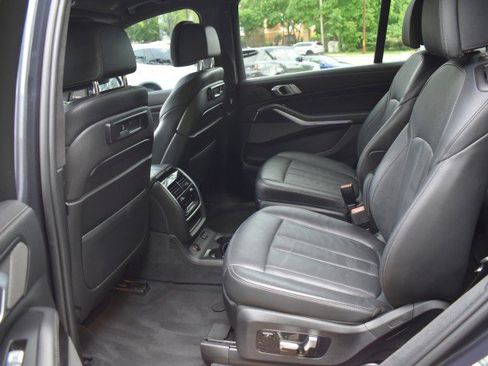 Used 2020 BMW X7 xDrive40i w/ M Sport Package AWD/4WD image 37