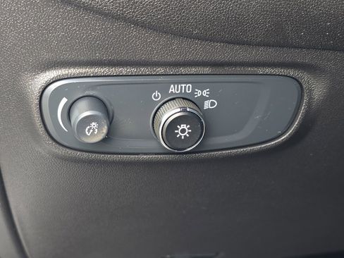 Certified 2024 Chevrolet Equinox RS image 26