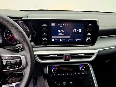 Used 2022 Kia K5 LX FWD image 17