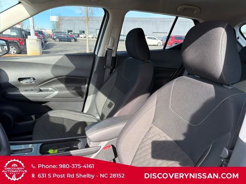 Certified 2024 Nissan Kicks SV image 14