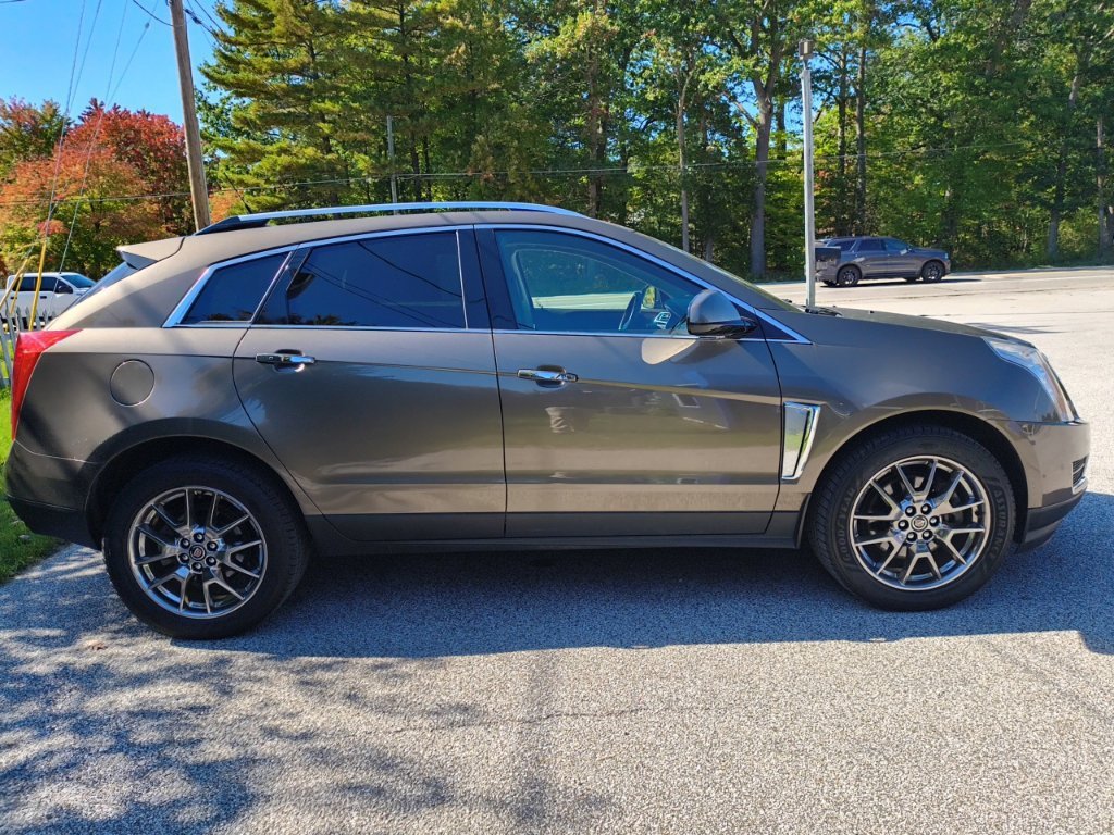 Used 2014 Cadillac SRX Luxury w/ Driver Awareness Package AWD/4WD image 3