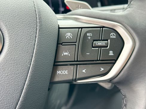 Used 2025 Lexus NX 250 FWD w/ Accessory Package (Z1) image 31