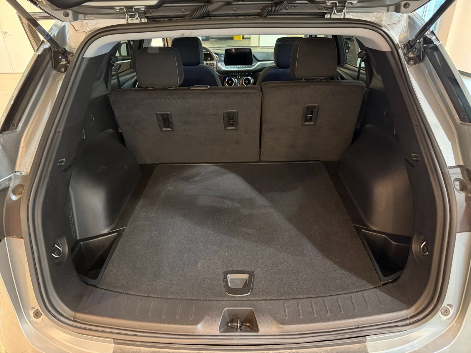 Used 2026 Chevrolet Blazer LT FWD image 31