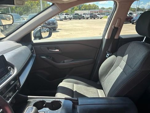 Used 2024 Nissan Rogue SV FWD image 16