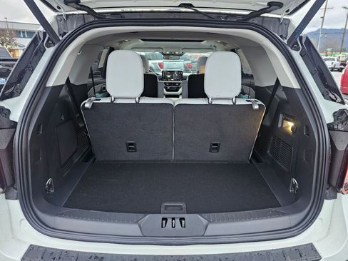 New 2026 Ford Explorer Platinum w/ LUX Leather Package image 6