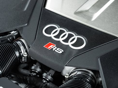 Used 2024 Audi RS 6 performance w/ Matte Carbon Package image 93