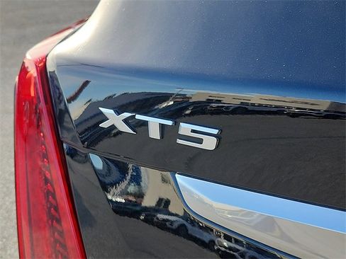 Certified 2025 Cadillac XT5 Premium Luxury image 31