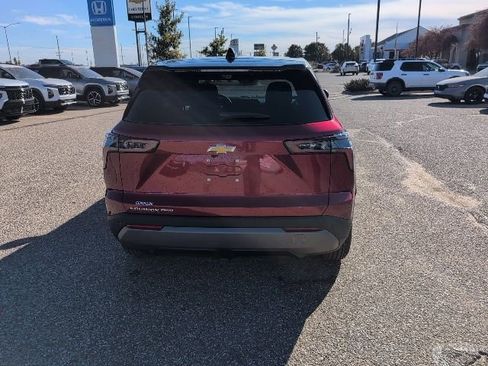 New 2026 Chevrolet Equinox LT image 18